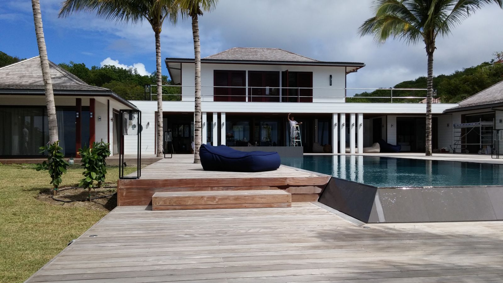 Deck en ipé 25x145 mm , réalisation dans les Antilles 