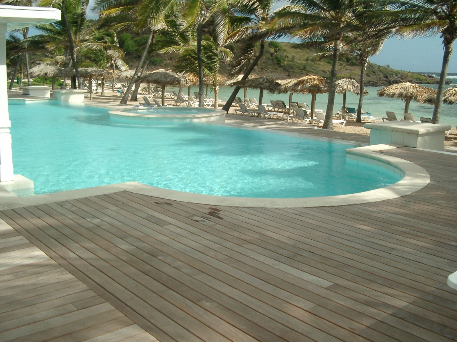 Plage de piscine d'hotel à Saint Barthélémy