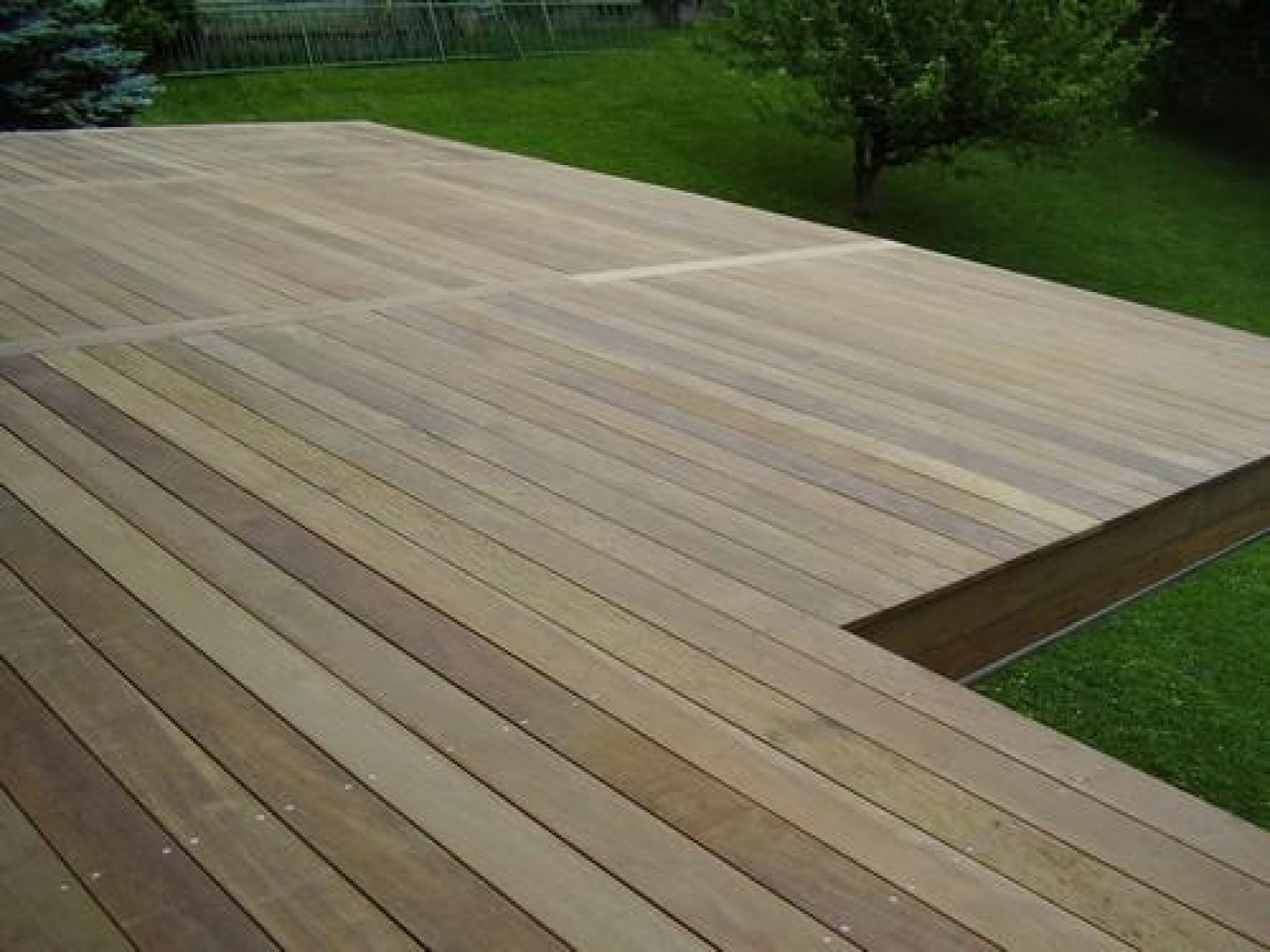Terrasse en lame de deck ipé 21x145 mm